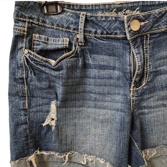 Myth Of Jade Distressed Cuffed Midi Jean Shorts Size 10 - Picture 2 of 7